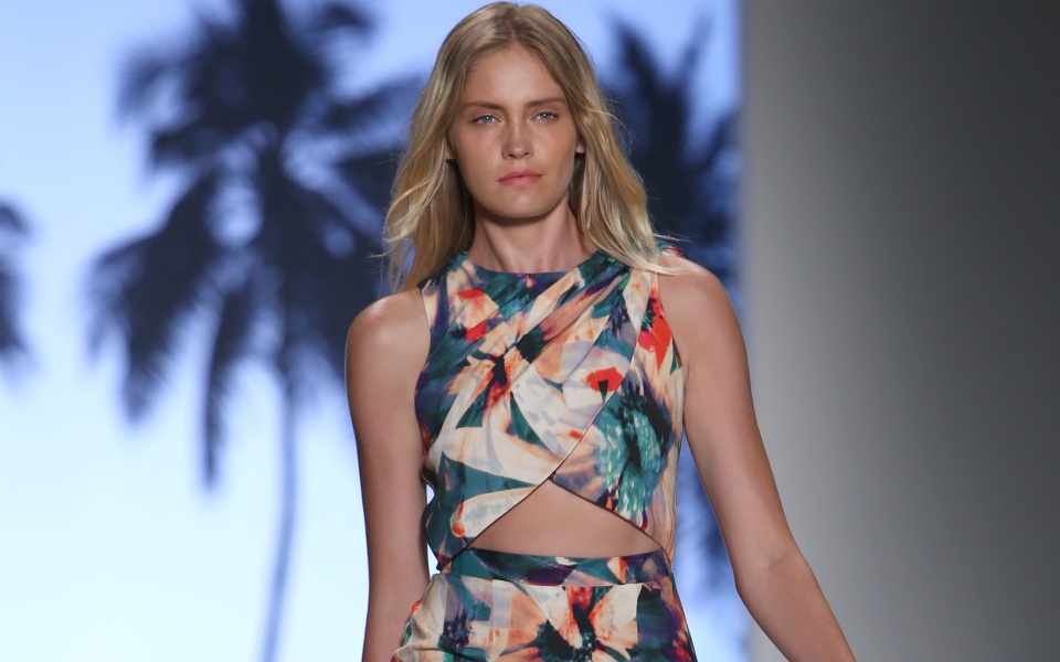 crop-top-πως-θα-συνδυάσετε-την-απόλυτη-τάση-τ-2088662