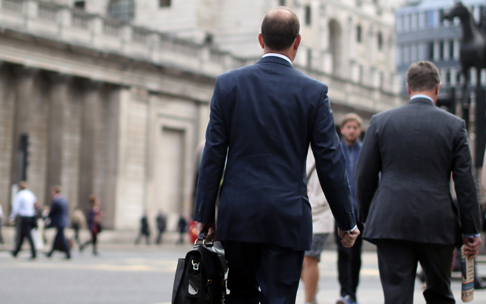 εκπατρισμός-στελεχών-νόμισμα-με-δύο-ό-2086861