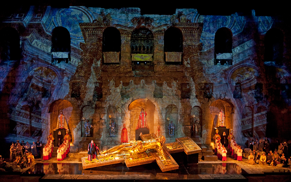 η-τόσκα-του-ούγκο-ντε-ανα-επιστρέφει-2087601