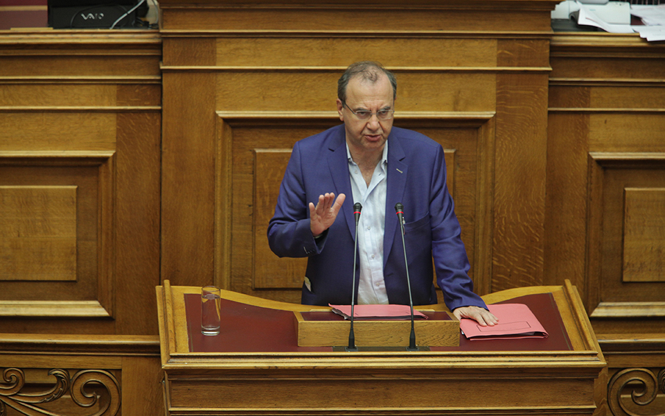 βουλή-πάρτυ-τροπολογιών-σε-δύο-περιπ-2091011