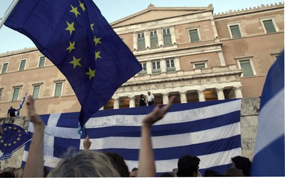 παρέμβαση-υπέρ-του-ναι-από-33-νέους-πα-2091200