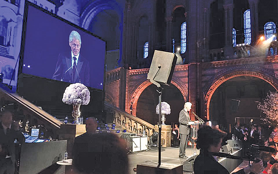 tο-αληθινό-πρόσωπο-της-αλληλεγγύης-και-2093392