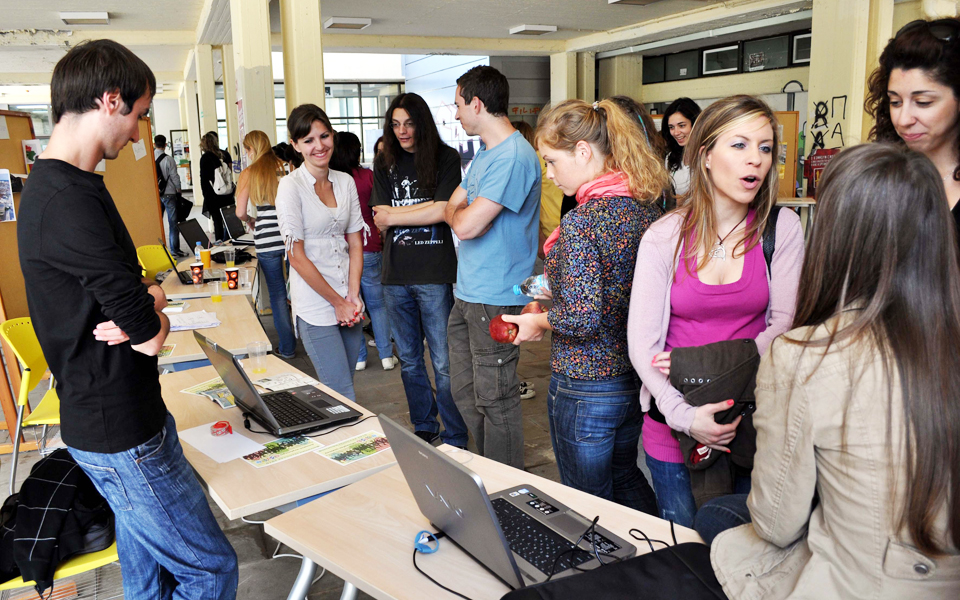 σύγχυση-στα-αει-λόγω-μονάδων-2092801