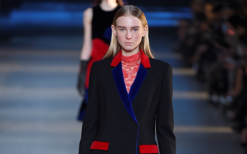 φθινόπωρο-2015η-κολεξιόν-του-christopher-kane-2093670