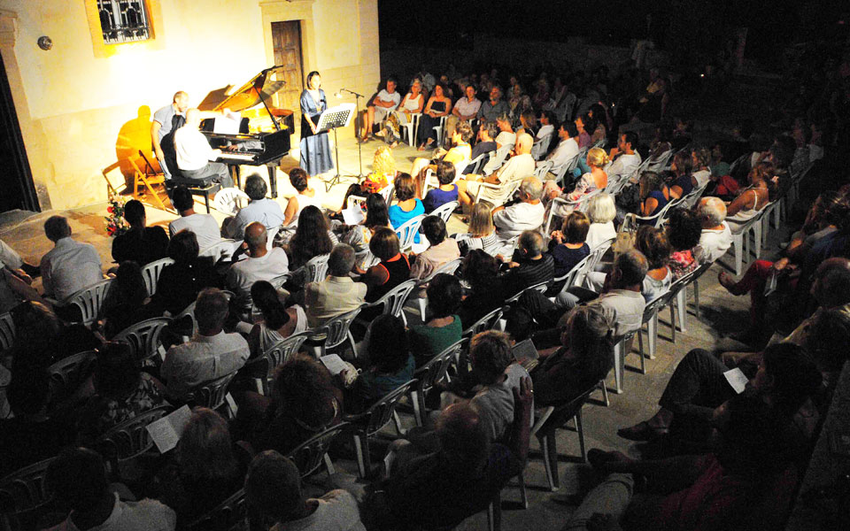 φεστιβάλ-αίγινας-δέκα-χρόνια-κομμάτι-2095340