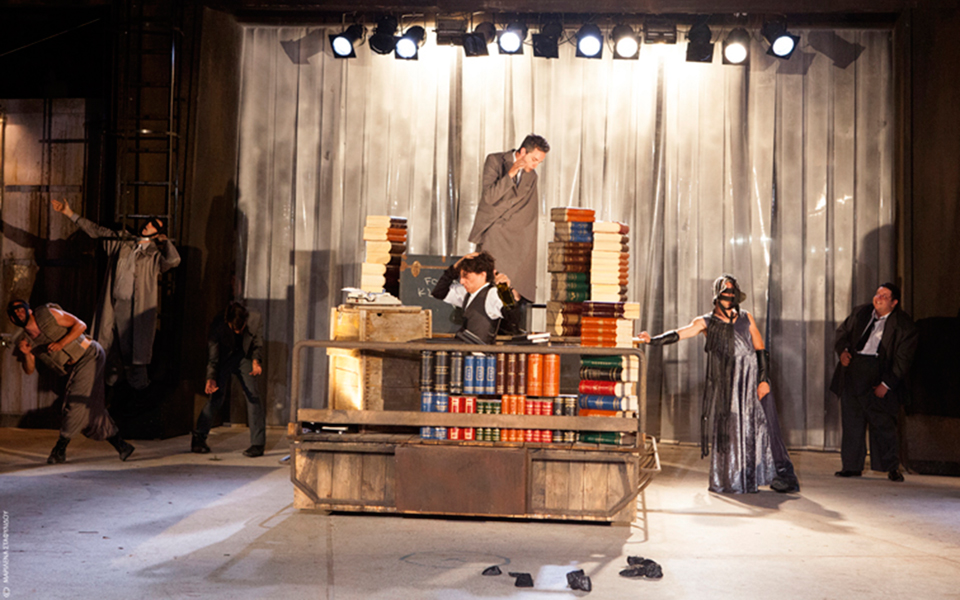 το-θέατρο-είναι-παρόν-σε-δύσκολους-κα-2092275