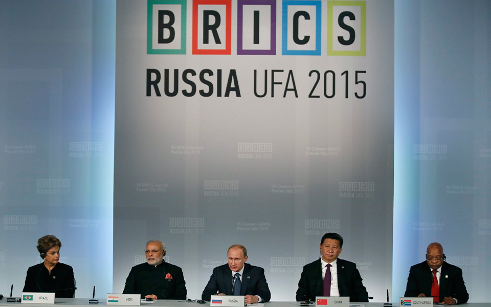 πούτιν-το-2016-οι-brics-ξεκινούν-χρηματοδοτήσ-2092554