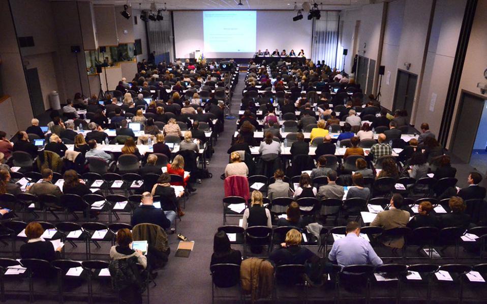 οι-ενήλικες-εκτός-διά-βίου-μάθησης-2091930