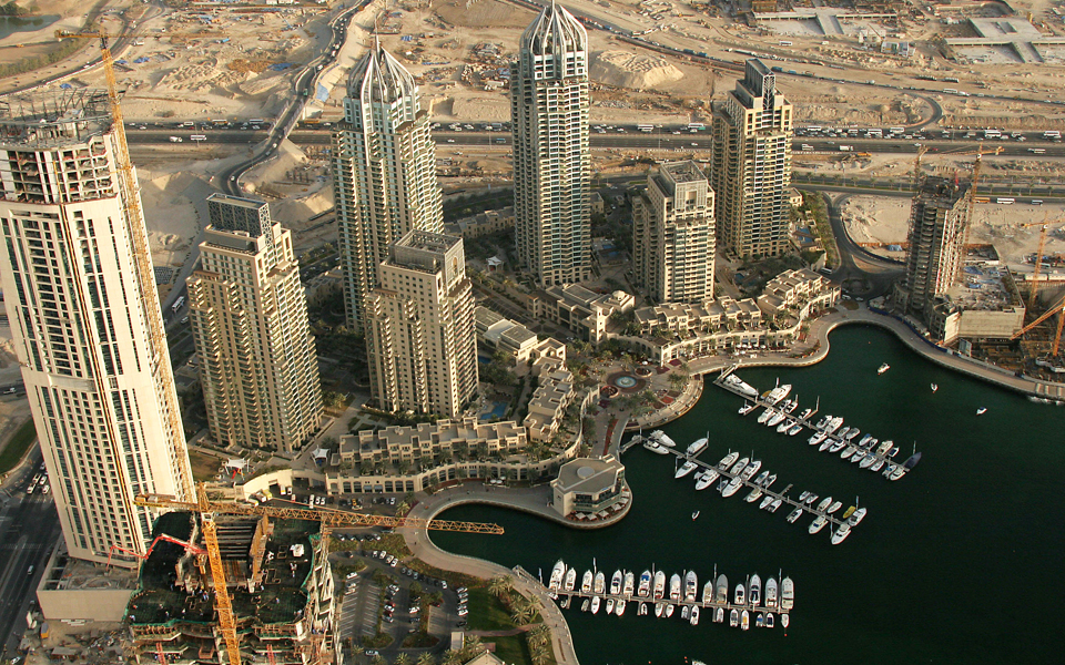 πτώση-έπειτα-από-τρία-έτη-στο-ντουμπάι-2092856