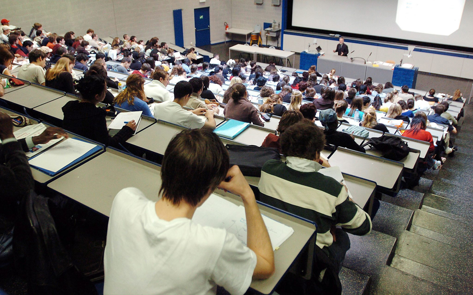 διαδικτυακή-πρωτιά-του-ικυ-για-το-erasmus-2094542