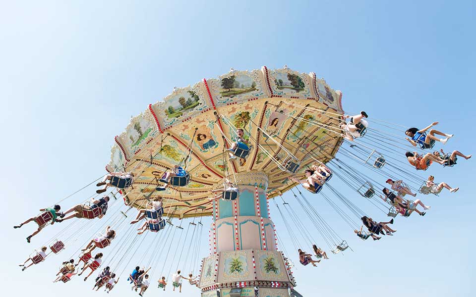 καρουζέλ-στο-κέντρο-της-πόλης-2095566