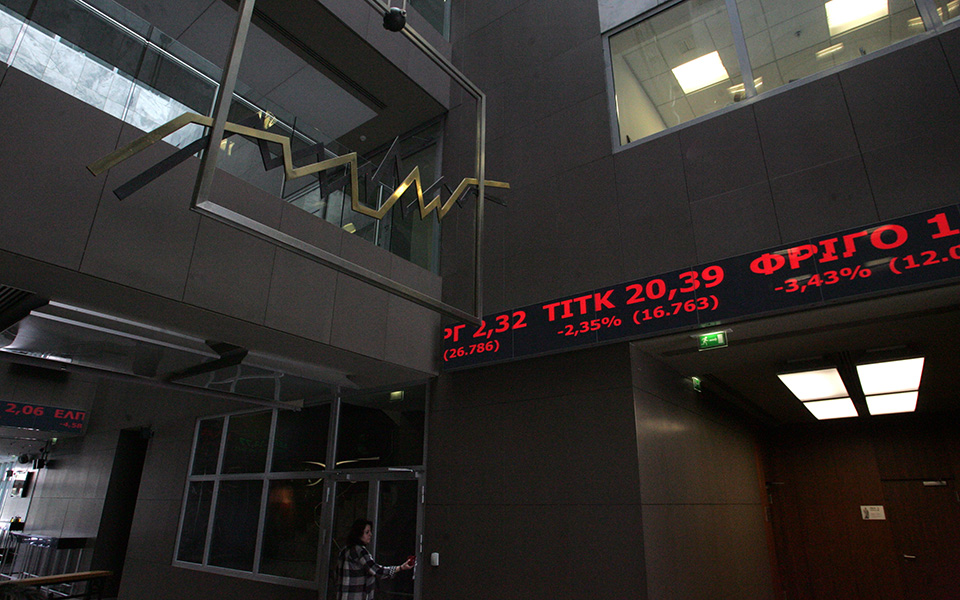 ελαφρές-διακυμάνσεις-για-τα-ελληνικά-2095578