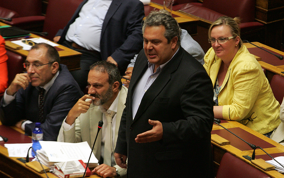 πρόταση-αν-ελ-για-αστική-δίωξη-μελών-κυ-2095403