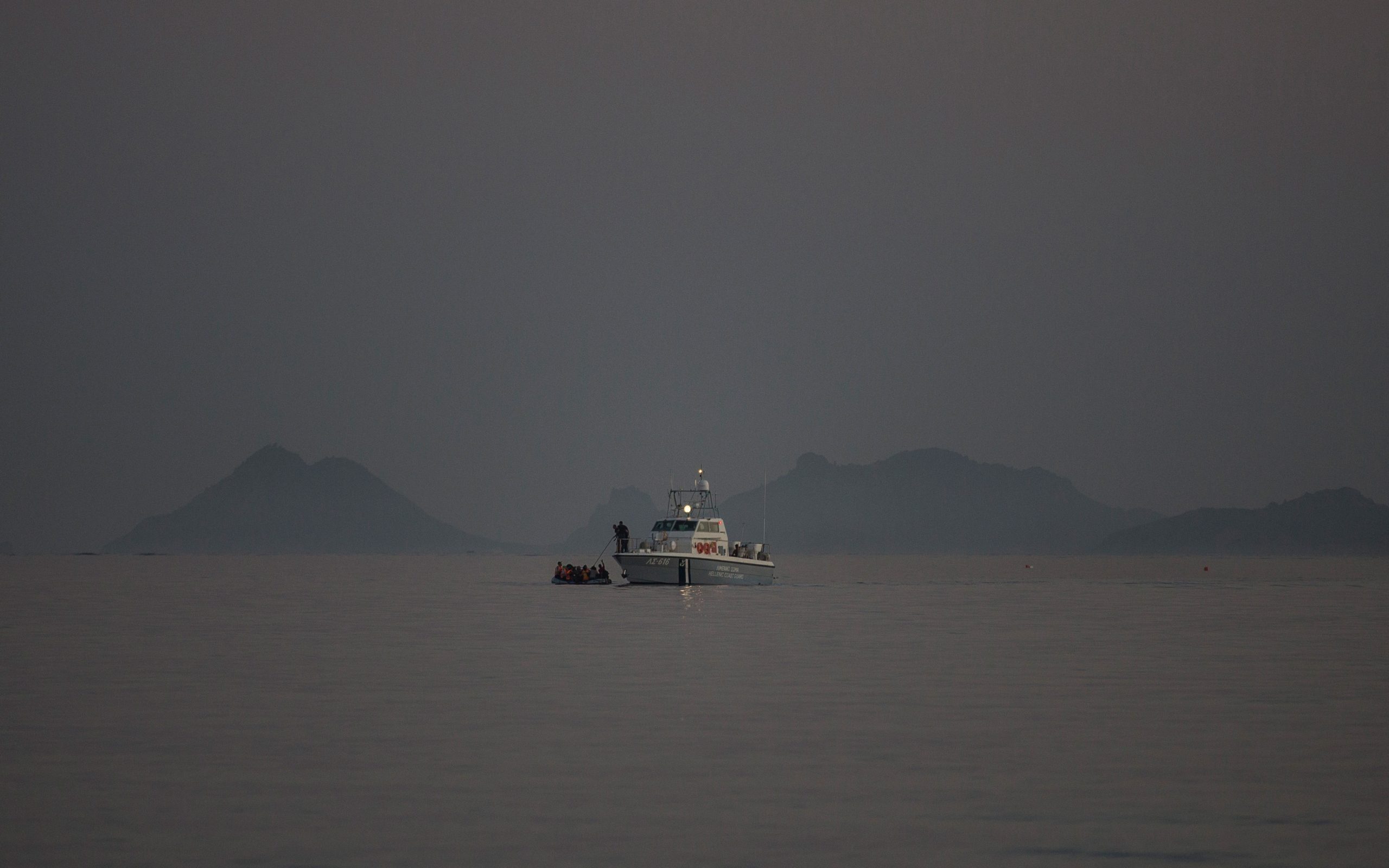 διάσωση-414-παράτυπων-μεταναστών-στη-μεσ-2094354