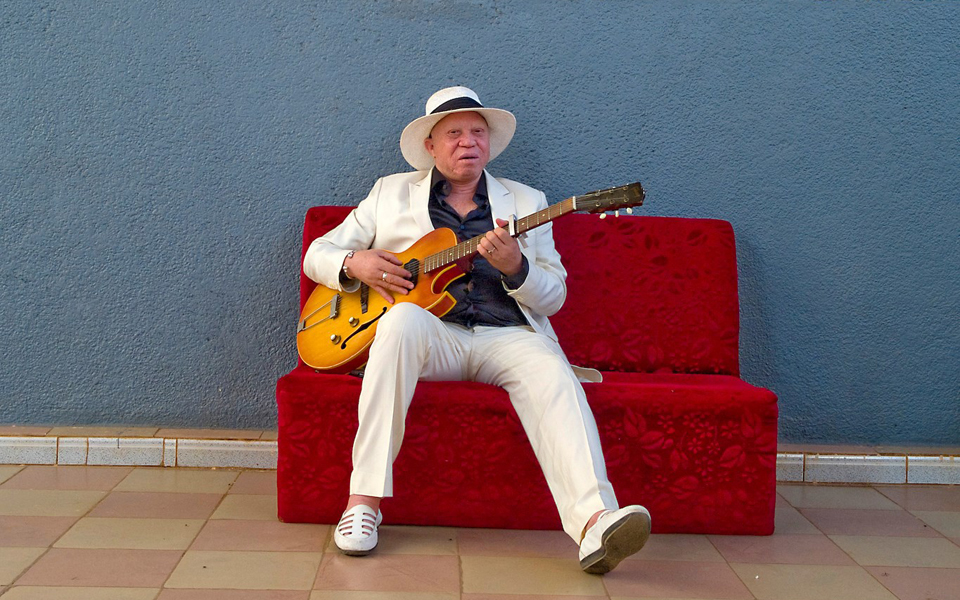 με-αιχμή-τον-σαλίφ-κεϊτά-το-φεστιβάλ-τη-2093235