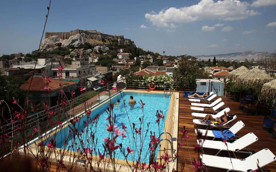 τα-ελληνικά-ξενοδοχεία-κέρδισαν-τον-α-2095632