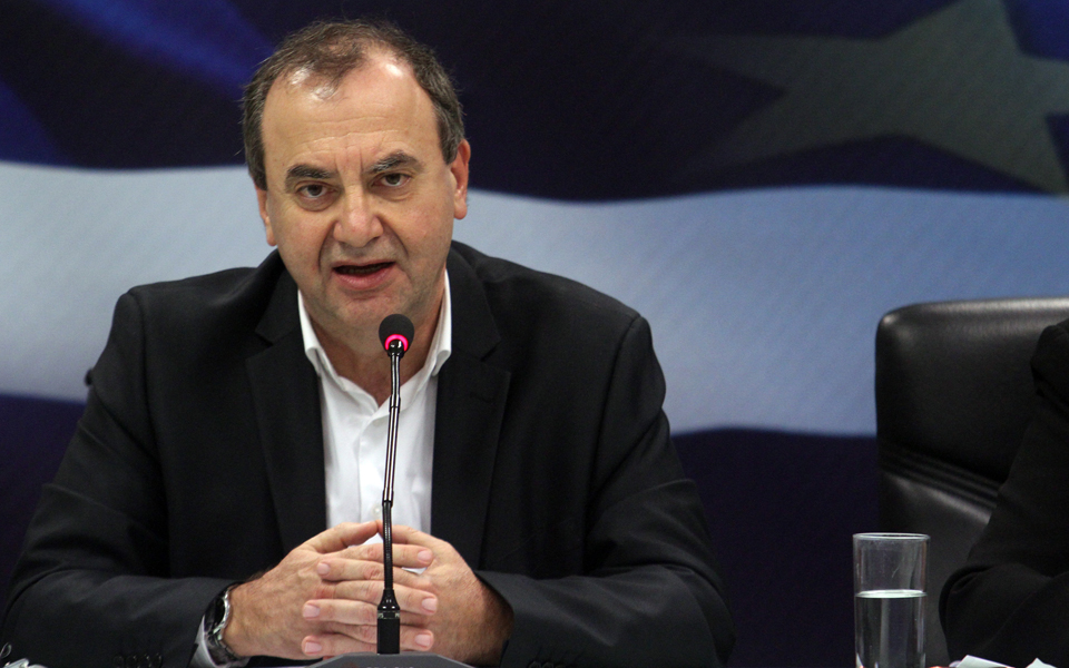 αφησε-στον-επόμενο-να-βρει-τα-χρήματα-2093552