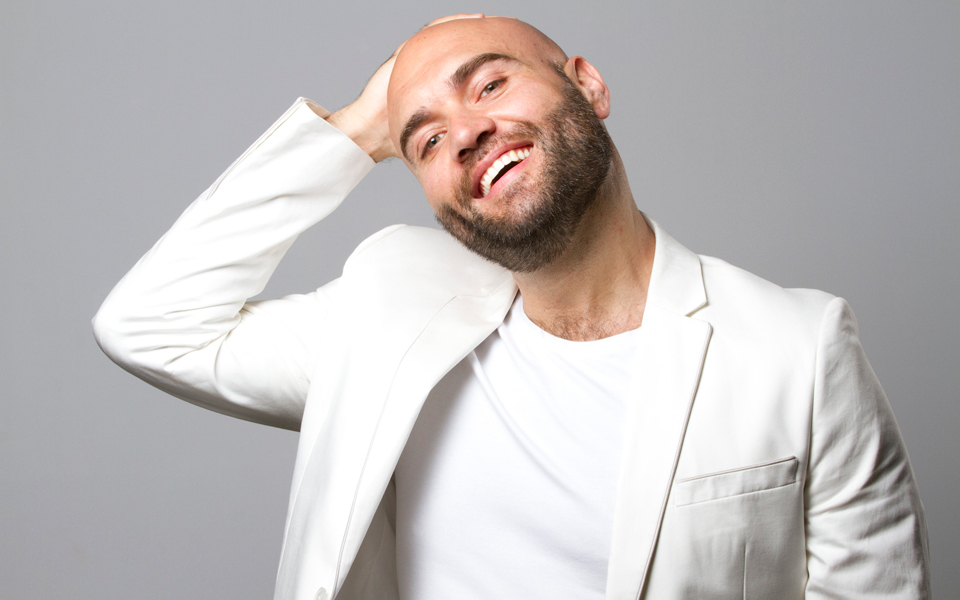 κλασικά-εξω-στο-μέγαρο-2091100