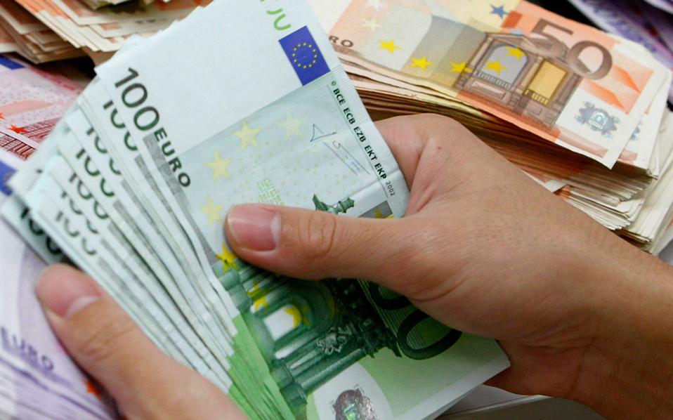 βουτιά-στη-ζήτηση-νέων-δανείων-από-ε-2093333