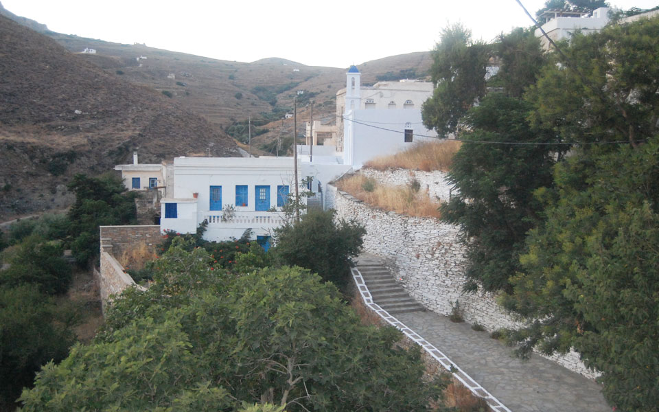 η-μικρή-μπιενάλε-της-τήνου-2095216