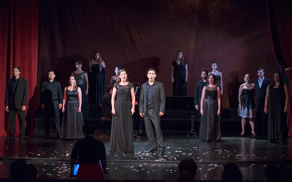 εξαιρετικές-παραστάσεις-στο-φεστιβά-2095521