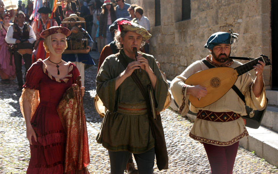 το-μεσαιωνικό-φεστιβάλ-στον-αέρα-το-2091104