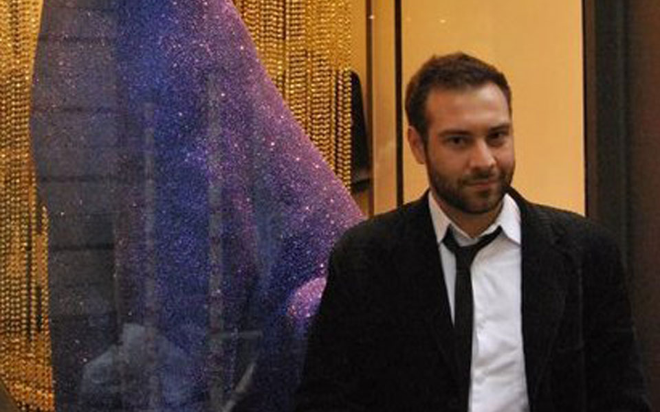 κολλημένοι-στην-tv-για-τις-εξελίξεις-2093831