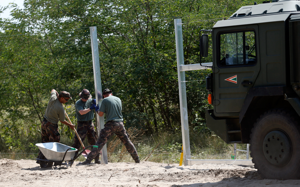 κατασκευή-φράκτη-στα-σύνορα-ουγγαρία-2093741