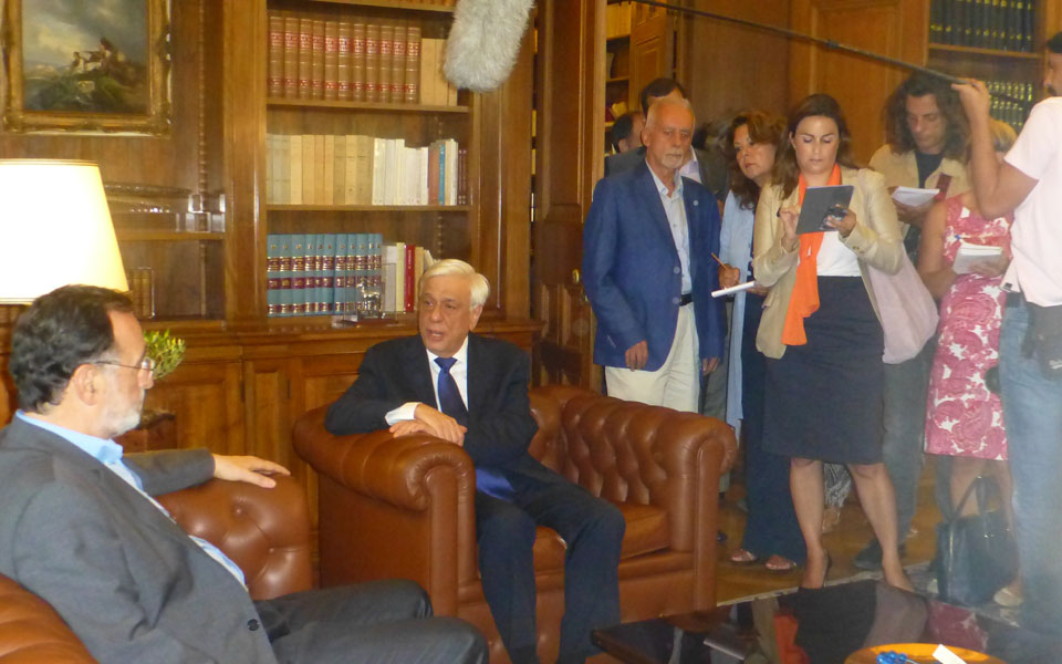 το-σύνταγμα-υπεράνω-όλων-η-εξέλιξη-το-α-2098932