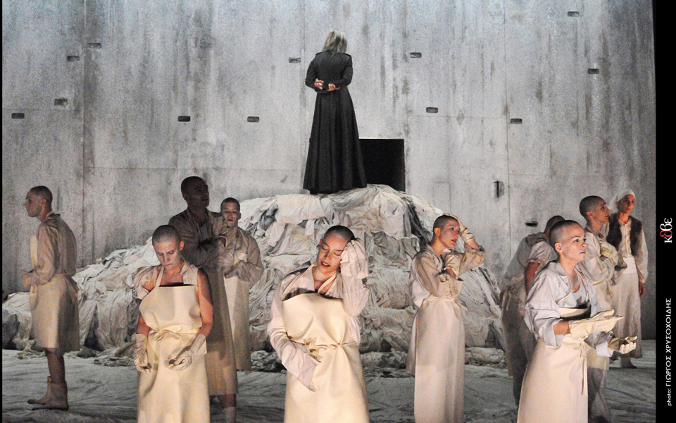 μια-διαφορετική-ιφιγένεια-με-έντον-2096965