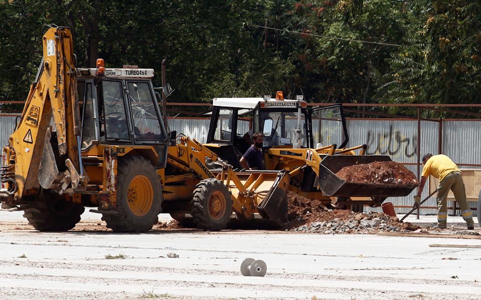 τέντες-και-φυτά-στον-ελαιώνα-2097068