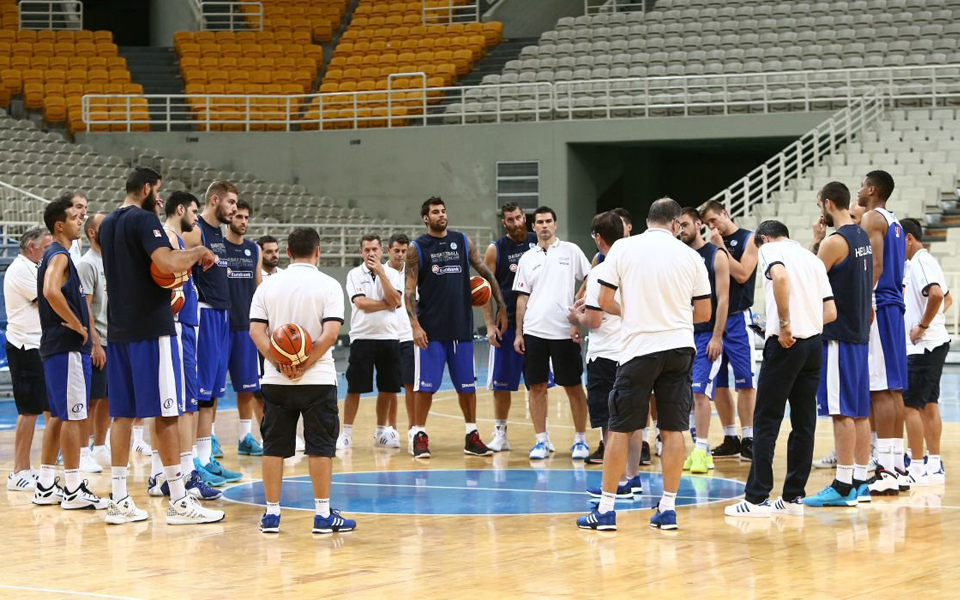 μαθαίνει-χημεία-η-εθνική-πρώτες-εξετ-2097251