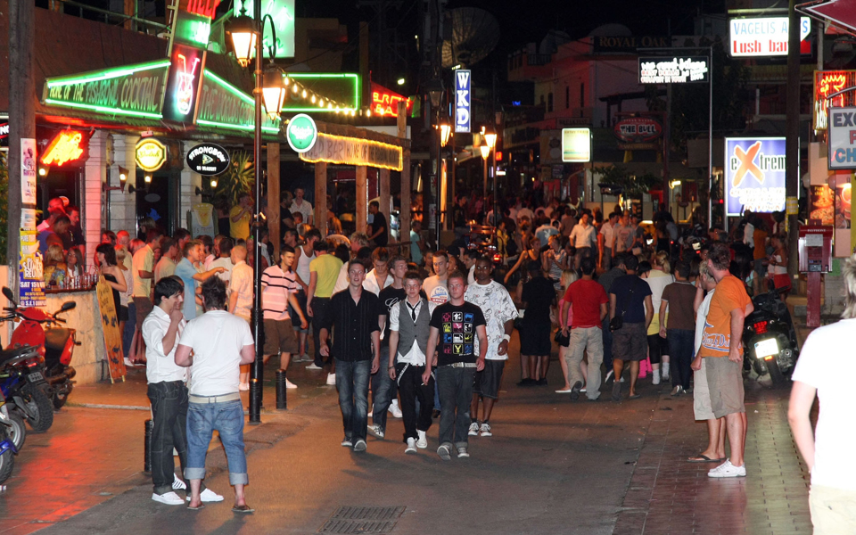 τέλος-στις-ξέφρενες-βόλτες-στα-μπαρ-2097235