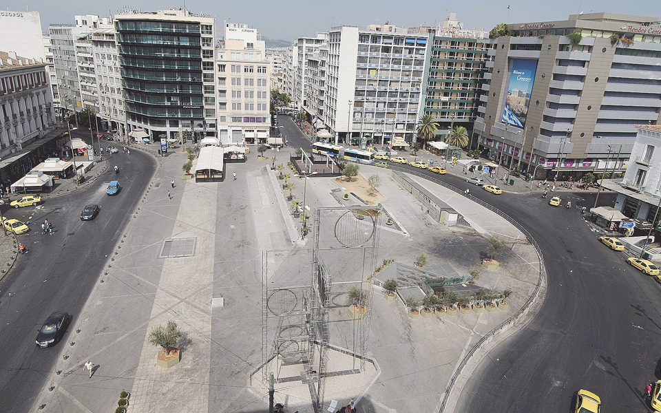 η-άδεια-αθήνα-τον-αύγουστο-μια-πόλη-που-2097708