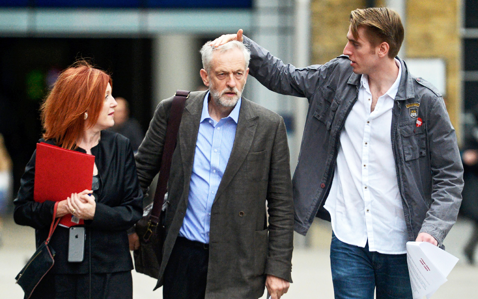 ο-κόρμπιν-θα-ζητήσει-συγγνώμη-για-τον-π-2098217