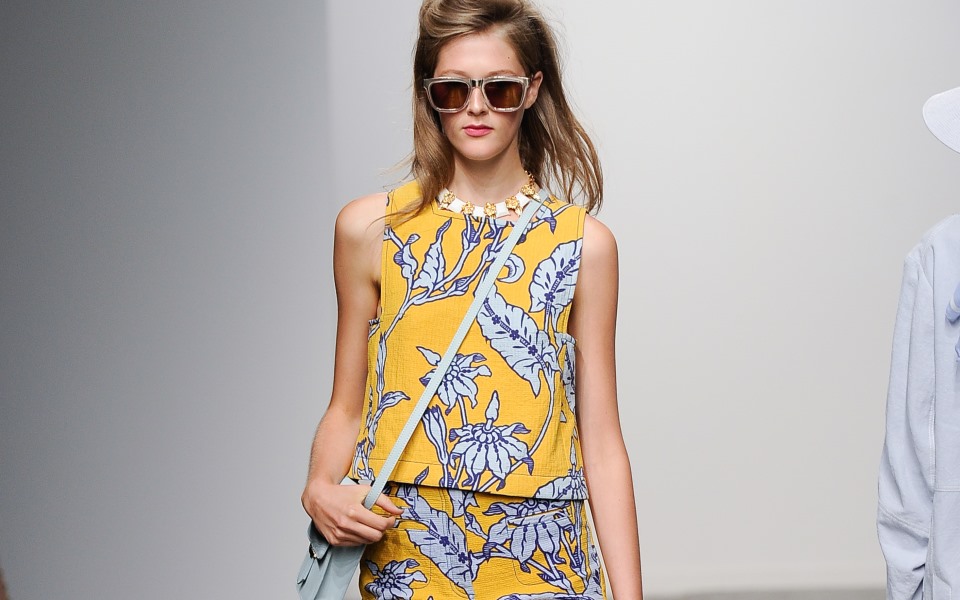 style-trends-παντελόνια-με-prints-2098955