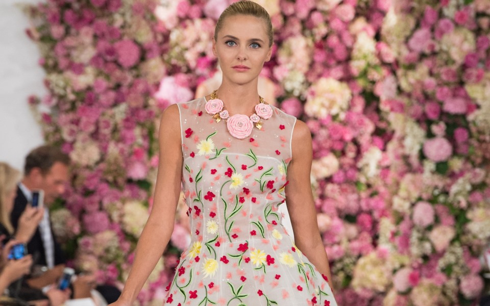 chic-εμφανίσεις-με-υπέροχα-floral-φορέματα-2098962