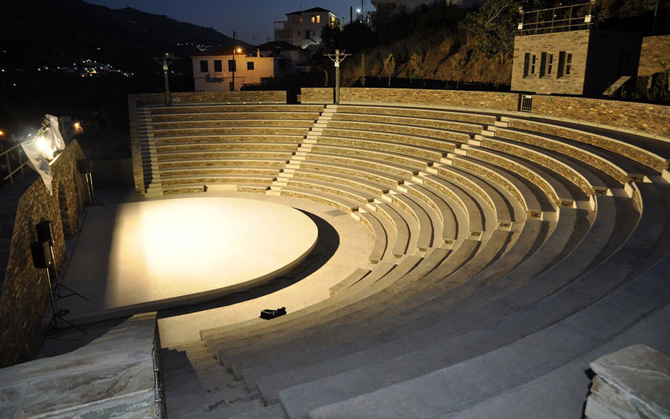 γεμάτος-τέχνη-και-καλλιτέχνες-ο-αύγου-2096621