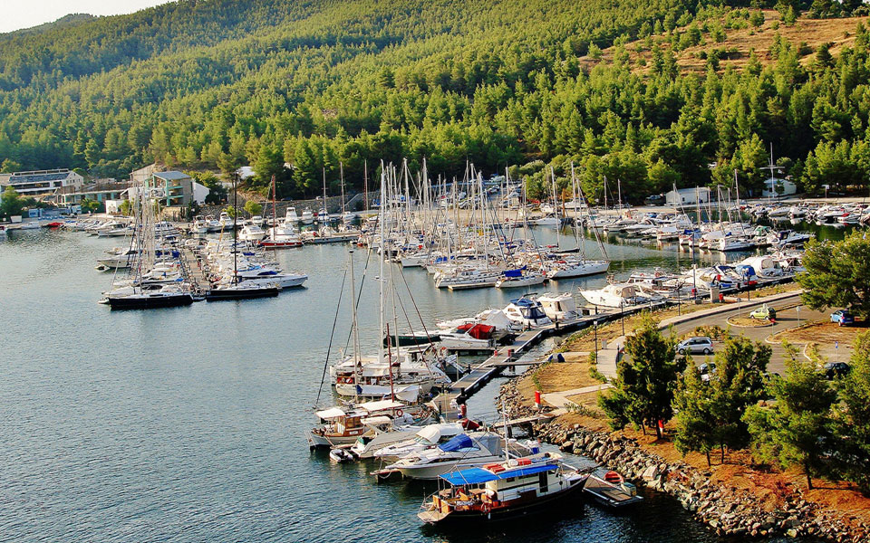 στο-ρεκόρ-των-10-εκατ-αφίξεων-αναμένετα-2097432