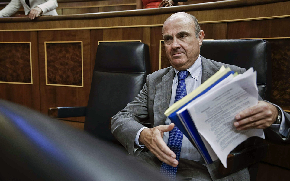 ντε-γκίντος-τι-μας-δίδαξε-η-ελληνική-κρ-2097737