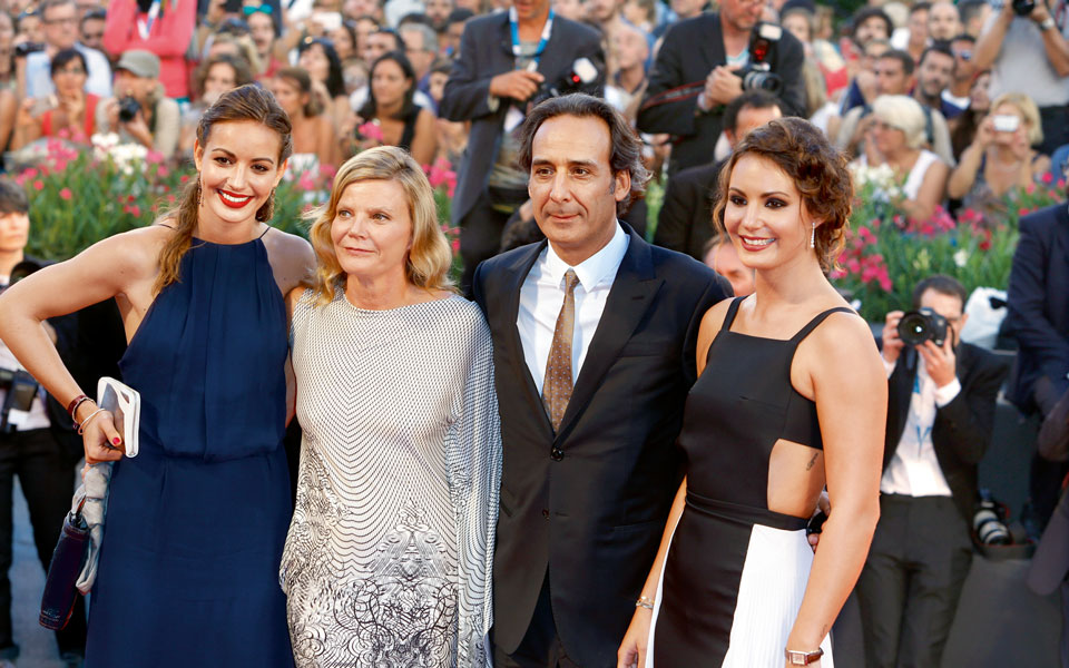 alexandre-desplat-kai-misos-ellinas-ine-ellinas-2098430