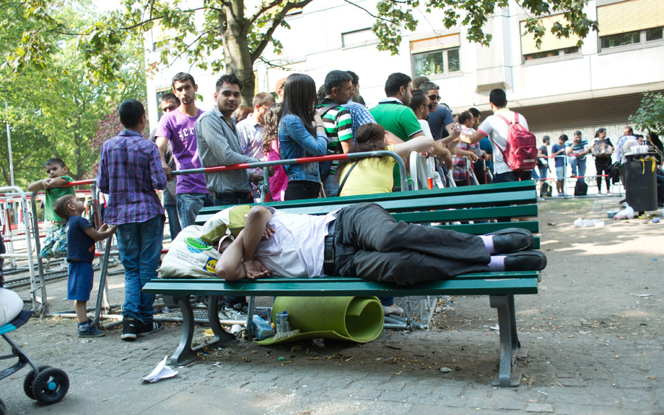 πρόβλεψη-σοκ-για-800-000-μετανάστες-στη-γε-2098331