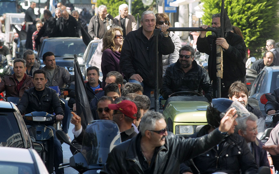 αντιδρούν-οι-αγρότες-της-κρήτης-στα-νέ-2096644