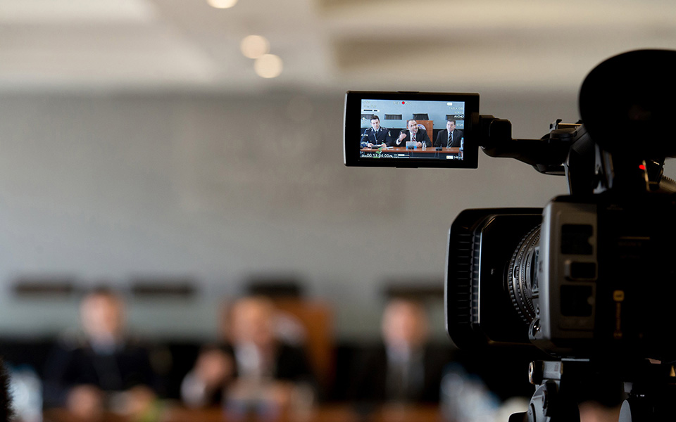 σύλληψη-άνδρα-για-εκβιασμό-μέσω-διαδι-2097588