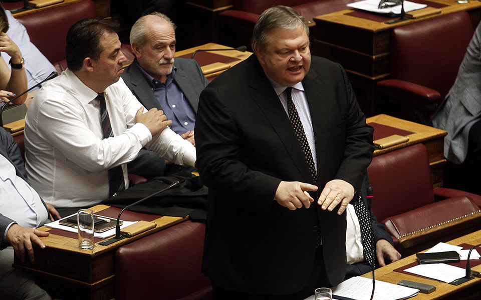 ο-ε-βενιζέλος-θέτει-όρους-για-να-ψηφίσε-2097102