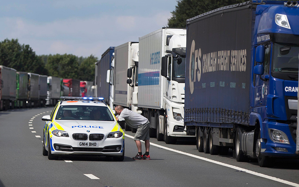 ταλανίζουν-δύση-και-ανατολή-οι-μετανά-2095808