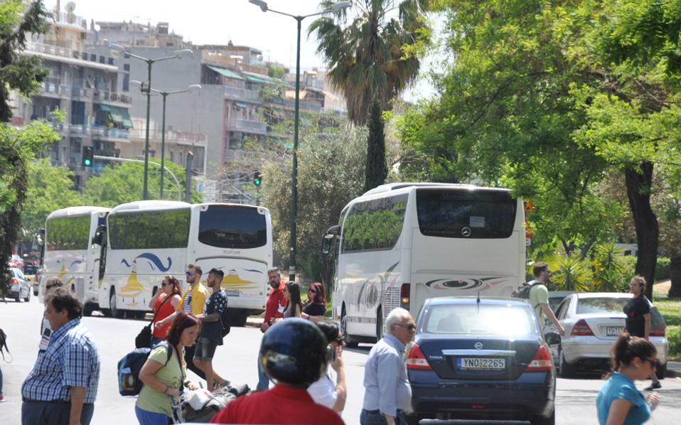 ανω-των-10-εκατ-οι-οδικές-αφίξεις-στην-ελ-2098090