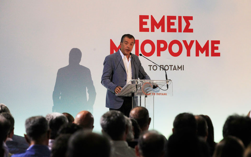 στ-θεοδωράκης-ο-λαός-επιβάλλει-τις-συν-2098778