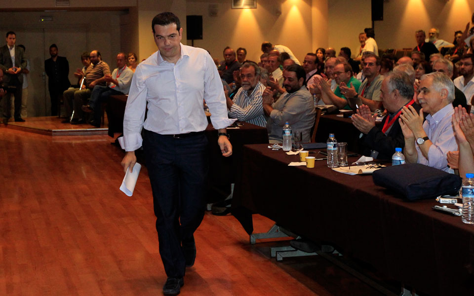 με-4-000-συμμετέχοντες-το-έκτακτο-συνέδρι-2096765