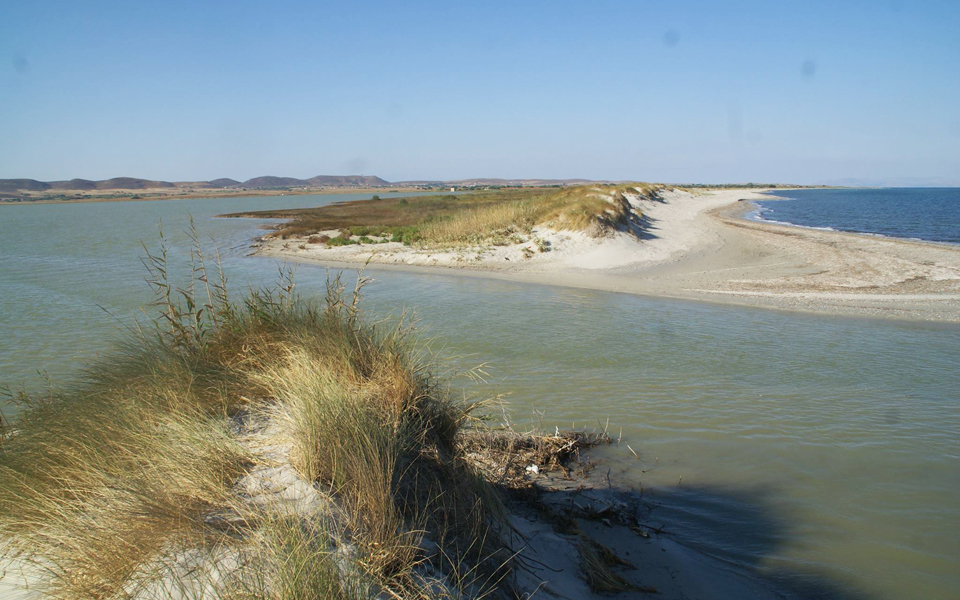 η-αλυκή-της-λήμνου-που-έγινε-θάλασσα-2100063